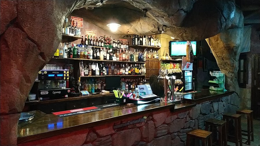 Cervecería Pub La Caverna