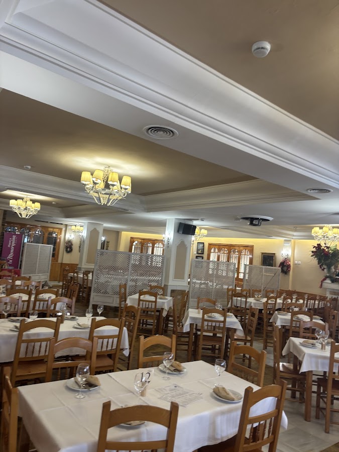 Restaurante Las Navas – Eventos en Puerto de la Torre | Grupo La Revuelo