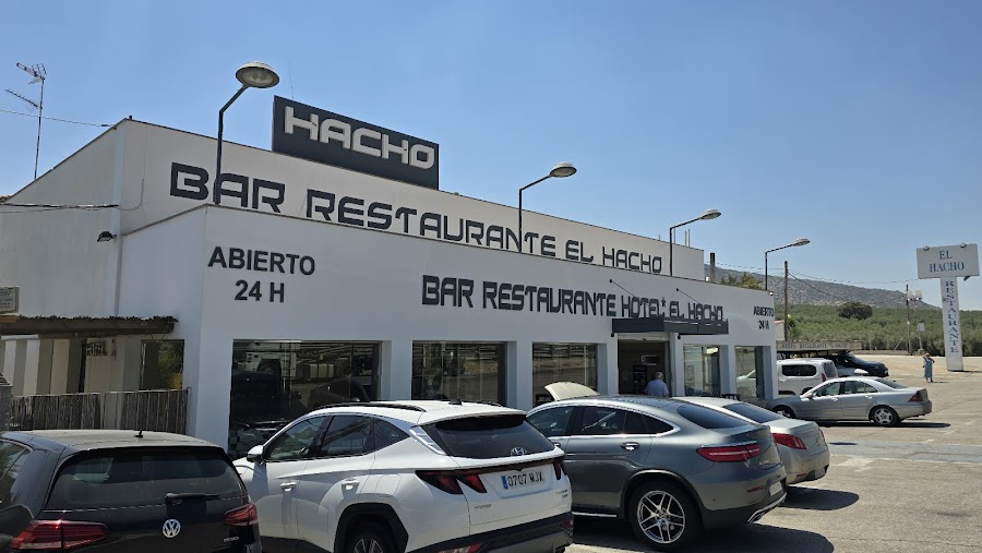 Hostal Bar Restaurante El Hacho