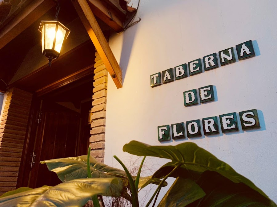 La Taberna de Flores by Felipe Lopes