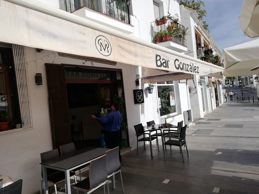 MM Bar González