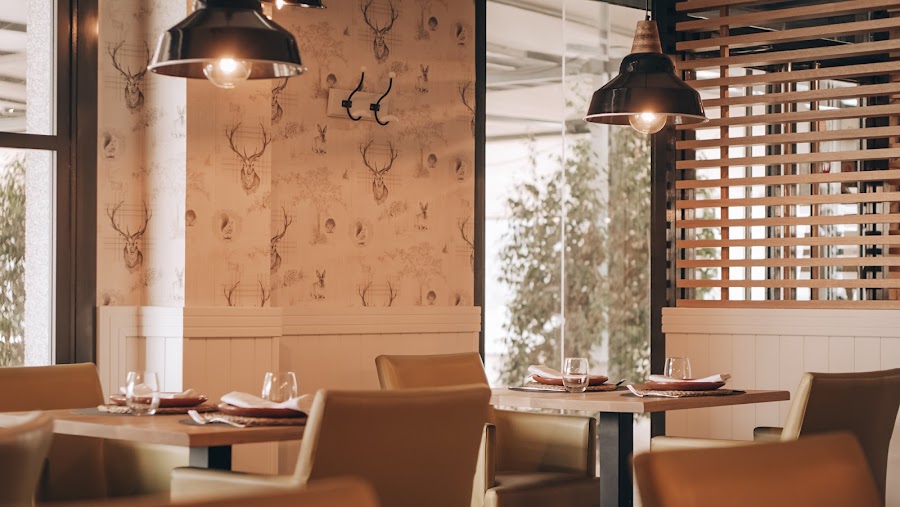 VAKUM Restaurante - Carnes a la piedra